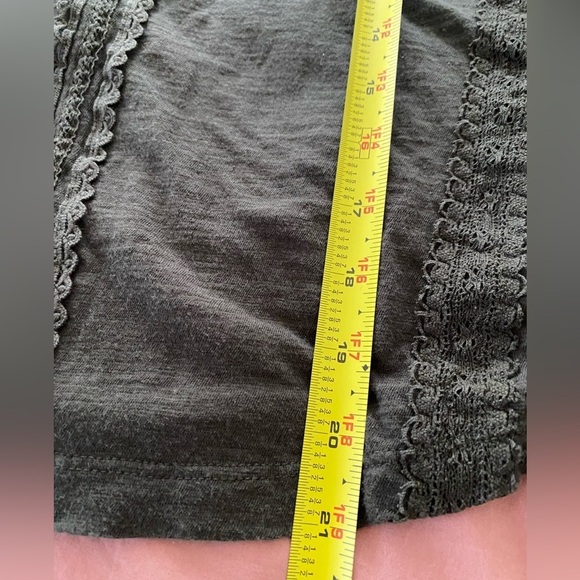 Meadow Rue Anthropologie Boho Womens Size Small Top, Lace Back, Roll Tab Sleeves - Picture 8 of 8